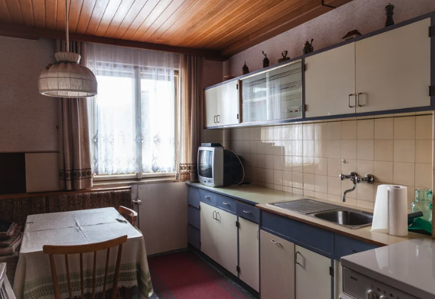 heat pump for renovating old buildings